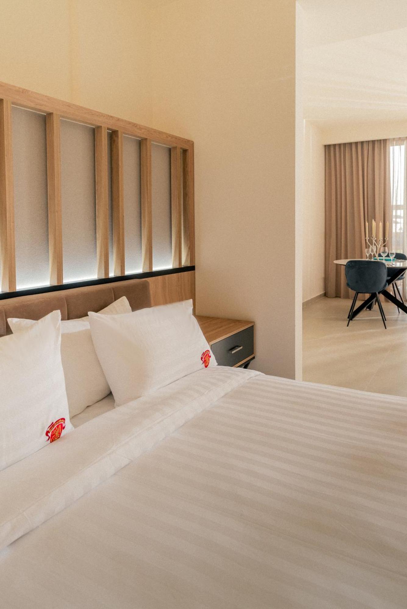Hotel Saint Georges Beirut Al Marfa' Exterior photo